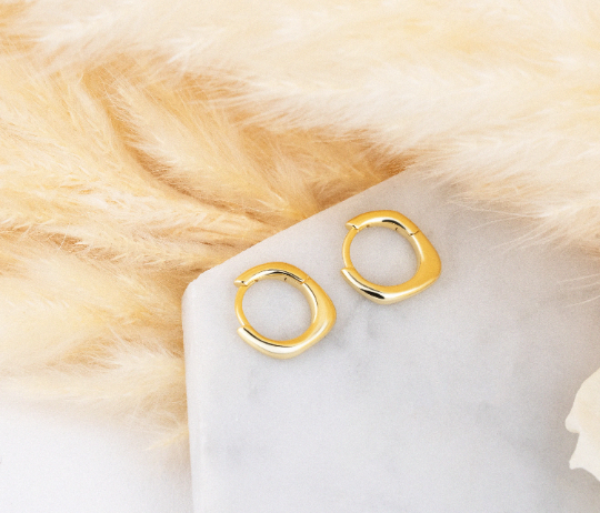 925 Sterling Silver Gold-Plated Huggie Hoop Earrings for Women.